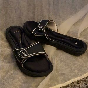 Nike memory foam slide on sandals